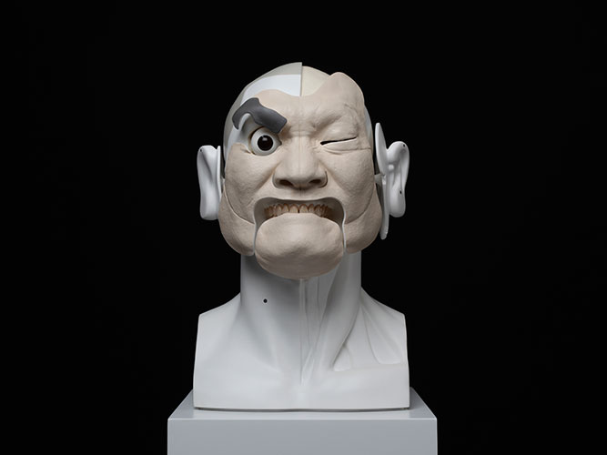 Lee Hyungkoo-Face Trace 001, 2012, Resin, artificial teeth, stainless steel wire, acrylic, aluminum plate, bolt, 36x22.4x23cm